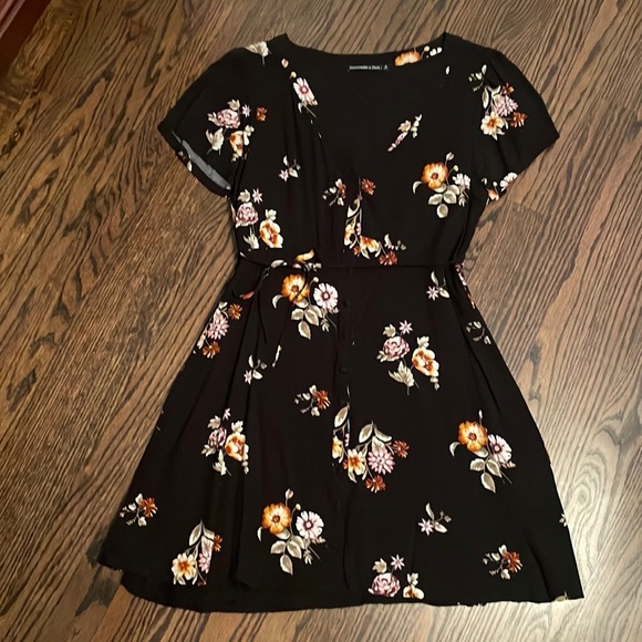 Abercrombie and Fitch Dress - Picture 1 of 4